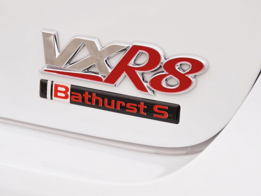  Vauxhall VXR8 Bathurst S Edition 2009 года  (фото 17 из 47)